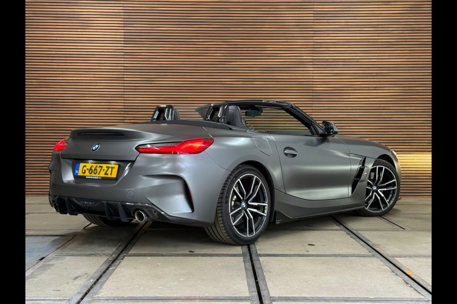 BMW Z4 Roadster SDrive30i High Ex. Edition | VOL! | M-Sport | Frozen Grey | H/K Sound | HUD | Adaptief M | Maxton| Leder/Alcantara