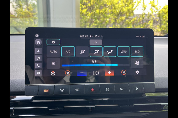 MG Mg4 electric Luxury 64 kWh SOH 95% | 7.000KM! |360 CAMERA| 7 JAAR MG GARANTIE T/M 04-2031| ELEK. STOEL| DODE HOEK SENSOR| STOEL + STUURVERWARMING| ADAPTIVE CRUISE CONTROL