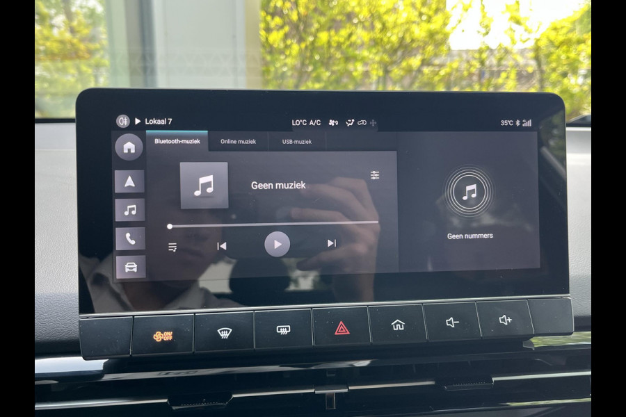 MG Mg4 electric Luxury 64 kWh SOH 95% | 7.000KM! |360 CAMERA| 7 JAAR MG GARANTIE T/M 04-2031| ELEK. STOEL| DODE HOEK SENSOR| STOEL + STUURVERWARMING| ADAPTIVE CRUISE CONTROL