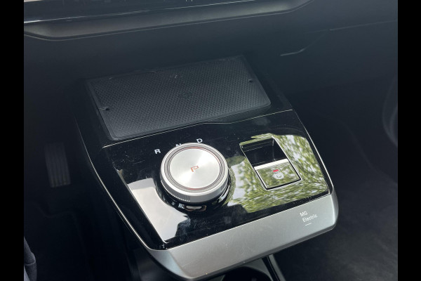 MG Mg4 electric Luxury 64 kWh SOH 95% | 7.000KM! |360 CAMERA| 7 JAAR MG GARANTIE T/M 04-2031| ELEK. STOEL| DODE HOEK SENSOR| STOEL + STUURVERWARMING| ADAPTIVE CRUISE CONTROL