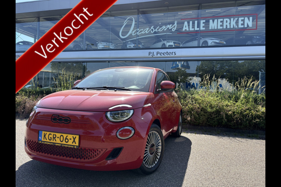 Fiat 500E 24 kWh RED Achteruitrijcamera - Airco - Navigatie - Parkeersensoren achter - Apple carplay - Bluetooth - Cruise control - Keyless start - Led verlichting - Stuur multifunctioneel - Rijstrooksensor - Elektrische ramen