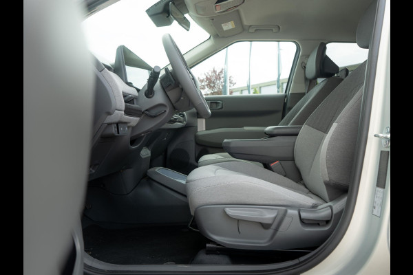 Kia EV3 Plus 81.4 kWh | Stoel en stuurverwarming | Navi | Dode hoek assistentie |