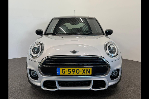 MINI 5-deurs 1.5 Cooper John Cooper Works Pakket Automaat Panoramadak Navigatie Camera Parkeersensoren Cruise Control Full Led Stoelverwarming Leder Climate Control Lichtmetalen velgen