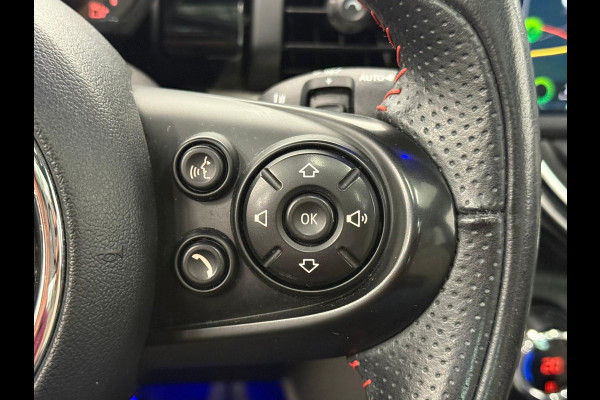 MINI 5-deurs 1.5 Cooper John Cooper Works Pakket Automaat Panoramadak Navigatie Camera Parkeersensoren Cruise Control Full Led Stoelverwarming Leder Climate Control Lichtmetalen velgen