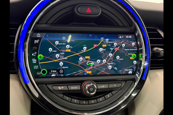 MINI 5-deurs 1.5 Cooper John Cooper Works Pakket Automaat Panoramadak Navigatie Camera Parkeersensoren Cruise Control Full Led Stoelverwarming Leder Climate Control Lichtmetalen velgen