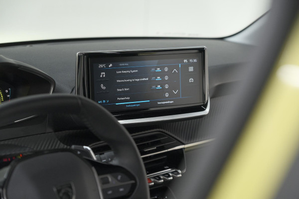 Peugeot 208 1.2 Hybrid 110 e-DCS6 Style | Parkeersensoren | Apple Carplay | Cruise Control | Airco