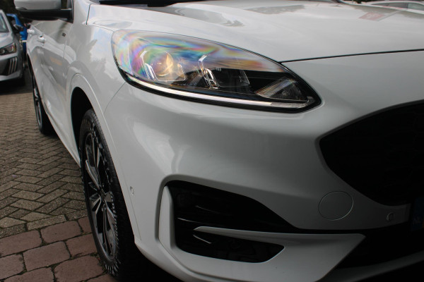 Ford Kuga 2.5 PHEV 225PK ST-LINE X | ELEKTRISCH WEGKLAPBARE TREKHAAK | NAVIGATIE | WINTER PACK: VOORRUIT/STUUR/STOEL VERWARMING | ACHTERBANK VERWARMING | DODEHOEKDETECTIE | CAMERA VOOR + ACHTER | KEYLESS ENTRY/START | RODE REMKLAUWEN | ADAPTIVE CRUISE CONTROL | DAB+ RADIO | APPLE CARPLAY/ANDROID AUTO | 19" LICHTMETALEN VELGEN | PARKEERSENSOREN VOOR + ACHTER | AUTOMATISCH INPARKEREN | ELEKTRISCH BEDIENBARE ACHTERKLEP |