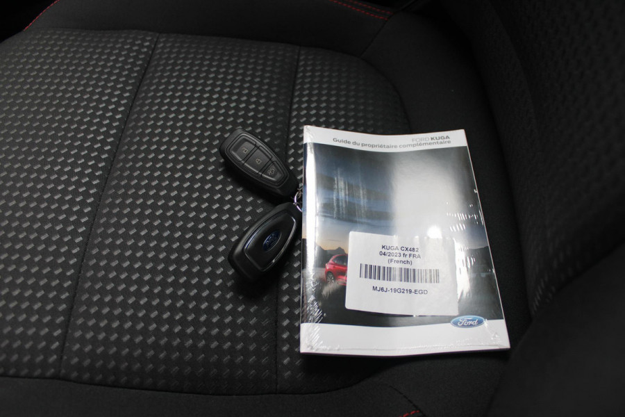 Ford Kuga 2.5 PHEV 225PK ST-LINE X | ELEKTRISCH WEGKLAPBARE TREKHAAK | NAVIGATIE | WINTER PACK: VOORRUIT/STUUR/STOEL VERWARMING | ACHTERBANK VERWARMING | DODEHOEKDETECTIE | CAMERA VOOR + ACHTER | KEYLESS ENTRY/START | RODE REMKLAUWEN | ADAPTIVE CRUISE CONTROL | DAB+ RADIO | APPLE CARPLAY/ANDROID AUTO | 19" LICHTMETALEN VELGEN | PARKEERSENSOREN VOOR + ACHTER | AUTOMATISCH INPARKEREN | ELEKTRISCH BEDIENBARE ACHTERKLEP |