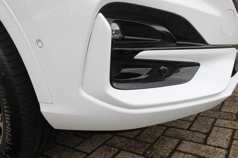 Ford Kuga 2.5 PHEV 225PK ST-LINE X | ELEKTRISCH WEGKLAPBARE TREKHAAK | NAVIGATIE | WINTER PACK: VOORRUIT/STUUR/STOEL VERWARMING | ACHTERBANK VERWARMING | DODEHOEKDETECTIE | CAMERA VOOR + ACHTER | KEYLESS ENTRY/START | RODE REMKLAUWEN | ADAPTIVE CRUISE CONTROL | DAB+ RADIO | APPLE CARPLAY/ANDROID AUTO | 19" LICHTMETALEN VELGEN | PARKEERSENSOREN VOOR + ACHTER | AUTOMATISCH INPARKEREN | ELEKTRISCH BEDIENBARE ACHTERKLEP |