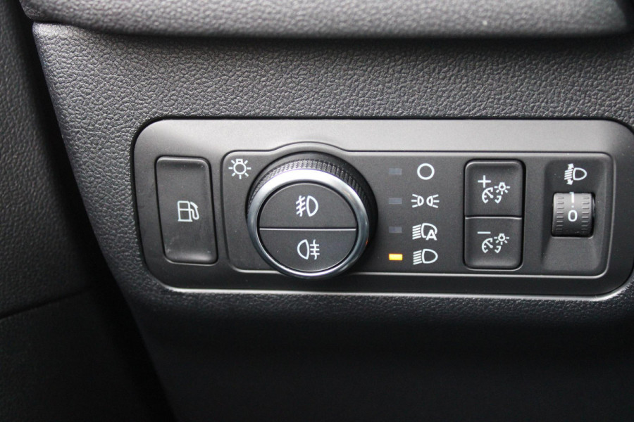 Ford Kuga 2.5 PHEV 225PK ST-LINE X | ELEKTRISCH WEGKLAPBARE TREKHAAK | NAVIGATIE | WINTER PACK: VOORRUIT/STUUR/STOEL VERWARMING | ACHTERBANK VERWARMING | DODEHOEKDETECTIE | CAMERA VOOR + ACHTER | KEYLESS ENTRY/START | RODE REMKLAUWEN | ADAPTIVE CRUISE CONTROL | DAB+ RADIO | APPLE CARPLAY/ANDROID AUTO | 19" LICHTMETALEN VELGEN | PARKEERSENSOREN VOOR + ACHTER | AUTOMATISCH INPARKEREN | ELEKTRISCH BEDIENBARE ACHTERKLEP |