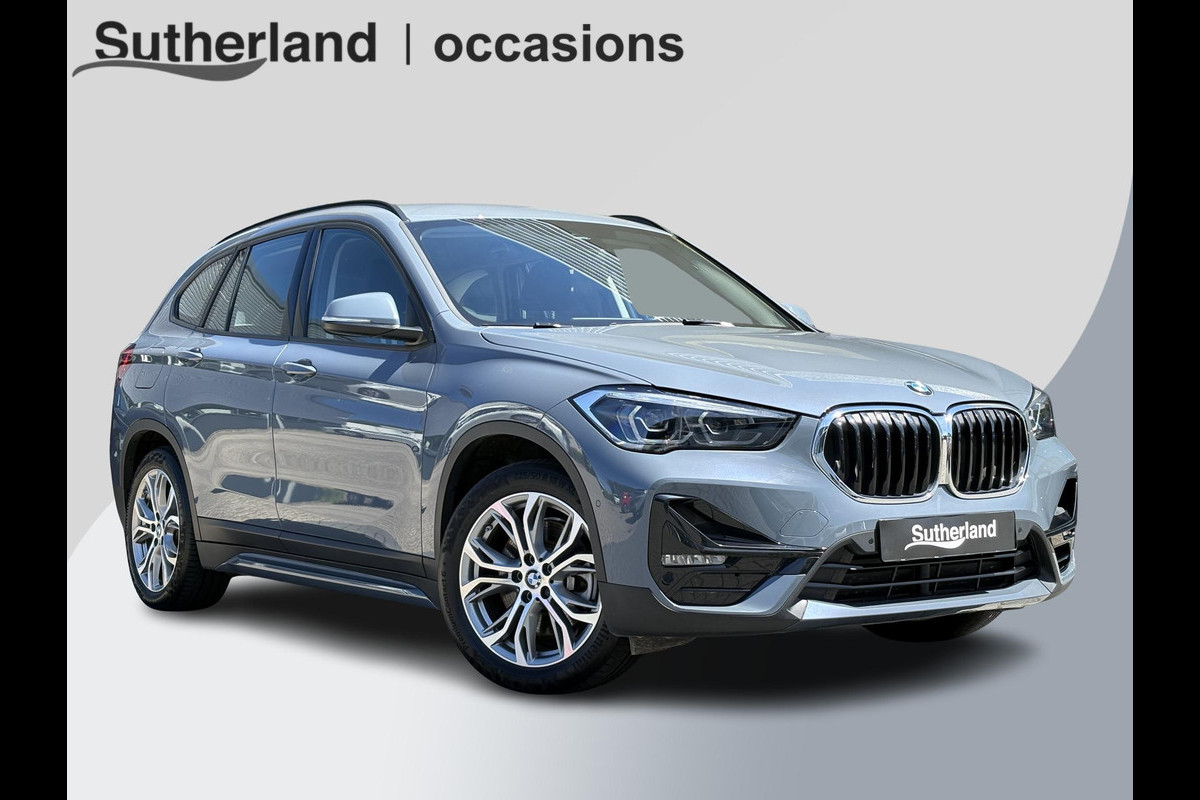 BMW X1 xDrive25e Sport Line 220pk | PHEV | Trekhaak | Head-Up | Elek. achterklep | Camera | Winterset |