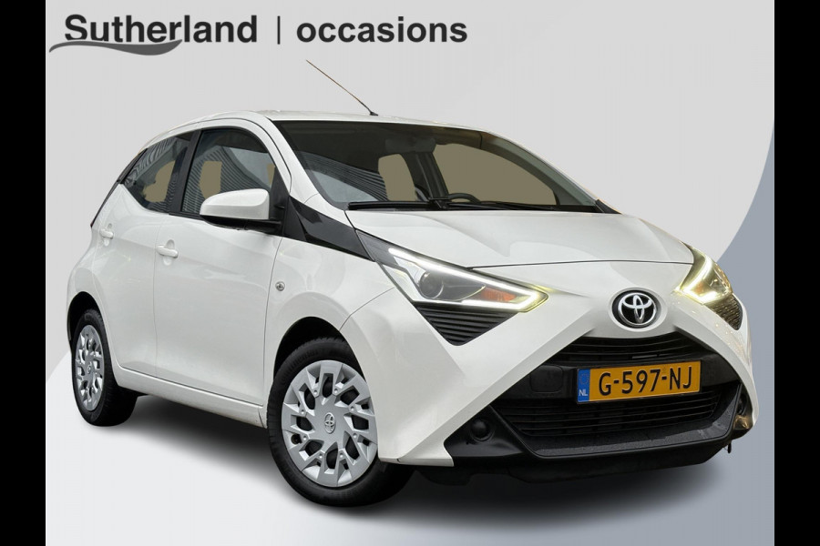 Toyota Aygo 1.0 VVT-i x-play | Carplay | Camera | Airco | Automaat