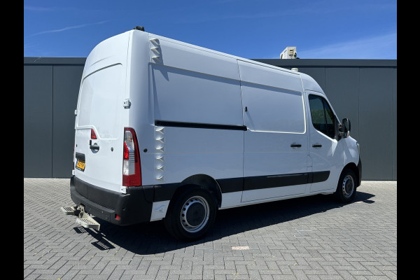 Renault Master 2.3 dCi 150 PK / L2H2 / TREKHAAK / CAMERA / AIRCO / CRUISE / 2.500 KG AHG