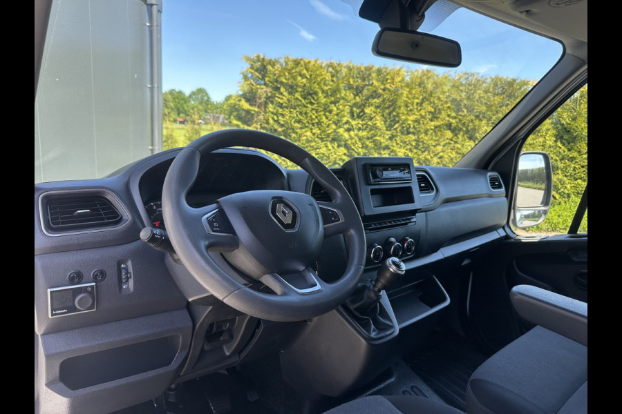 Renault Master 2.3 dCi 150 PK / L2H2 / TREKHAAK / CAMERA / AIRCO / CRUISE / 2.500 KG AHG