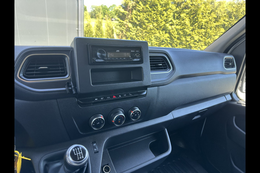 Renault Master 2.3 dCi 150 PK / L2H2 / TREKHAAK / CAMERA / AIRCO / CRUISE / 2.500 KG AHG