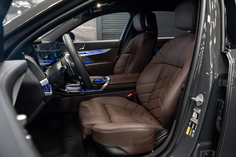 BMW 7 Serie 750e xDrive *M-Sport Pro / Panorama Sky Lounge / Bowers & Wilkins / Stoelventilatie & Massage / Head-Up Display*