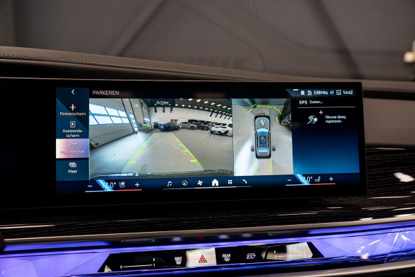 BMW 7 Serie 750e xDrive *M-Sport Pro / Panorama Sky Lounge / Bowers & Wilkins / Stoelventilatie & Massage / Head-Up Display*