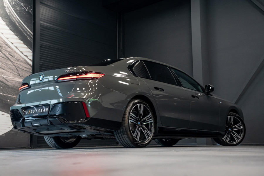 BMW 7 Serie 750e xDrive *M-Sport Pro / Panorama Sky Lounge / Bowers & Wilkins / Stoelventilatie & Massage / Head-Up Display*