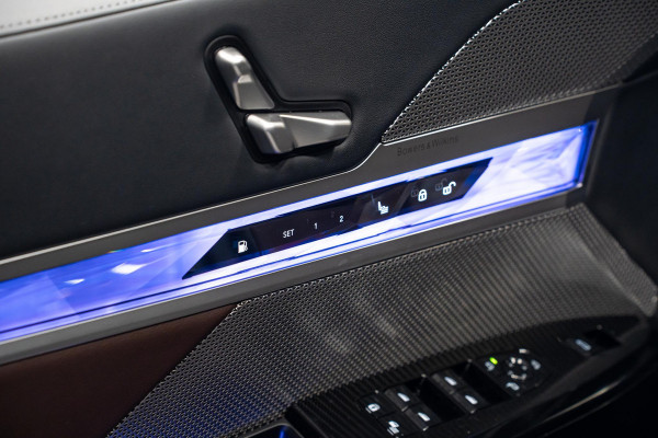 BMW 7 Serie 750e xDrive *M-Sport Pro / Panorama Sky Lounge / Bowers & Wilkins / Stoelventilatie & Massage / Head-Up Display*