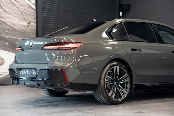 BMW 7 Serie 750e xDrive *M-Sport Pro / Panorama Sky Lounge / Bowers & Wilkins / Stoelventilatie & Massage / Head-Up Display*