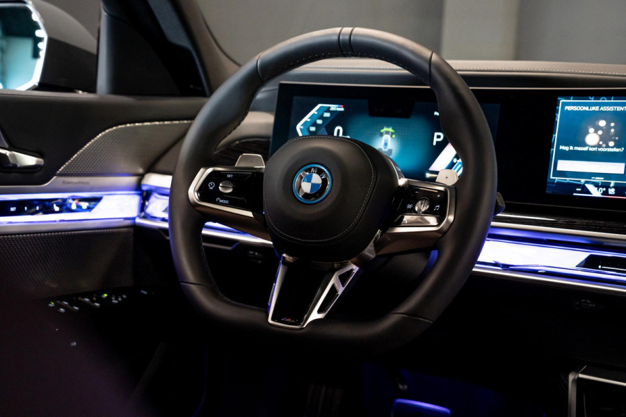 BMW 7 Serie 750e xDrive *M-Sport Pro / Panorama Sky Lounge / Bowers & Wilkins / Stoelventilatie & Massage / Head-Up Display*