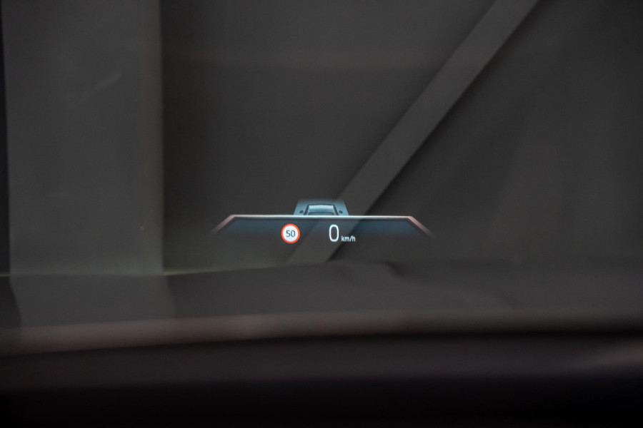 BMW 7 Serie 750e xDrive *M-Sport Pro / Panorama Sky Lounge / Bowers & Wilkins / Stoelventilatie & Massage / Head-Up Display*