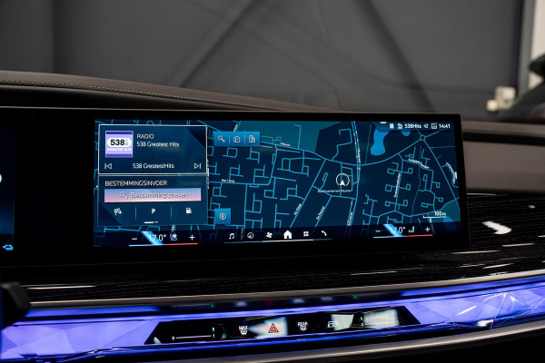 BMW 7 Serie 750e xDrive *M-Sport Pro / Panorama Sky Lounge / Bowers & Wilkins / Stoelventilatie & Massage / Head-Up Display*