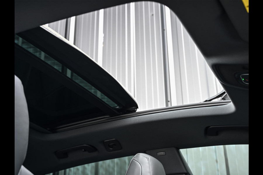 Audi Q8 55 TFSI e quattro Pro Line S | Panoramadak | 360 Camera | B&O | Head-up | Achterasbesturing | Luchtvering | Ambiance interieur | Soft close | Trekhaak | Stuurwiel verwarmd |