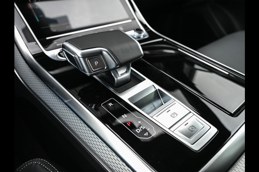 Audi Q8 55 TFSI e quattro Pro Line S | Panoramadak | 360 Camera | B&O | Head-up | Achterasbesturing | Luchtvering | Ambiance interieur | Soft close | Trekhaak | Stuurwiel verwarmd |