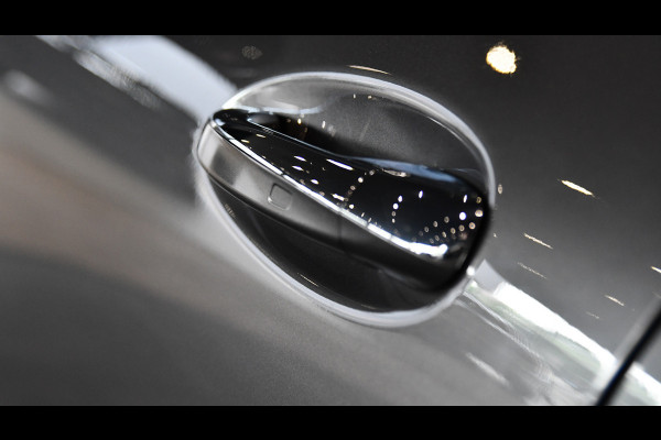 Mercedes-Benz CLA-Klasse 180 AMG-Line, Pano, Memory, 360, Ambient, Keyless!