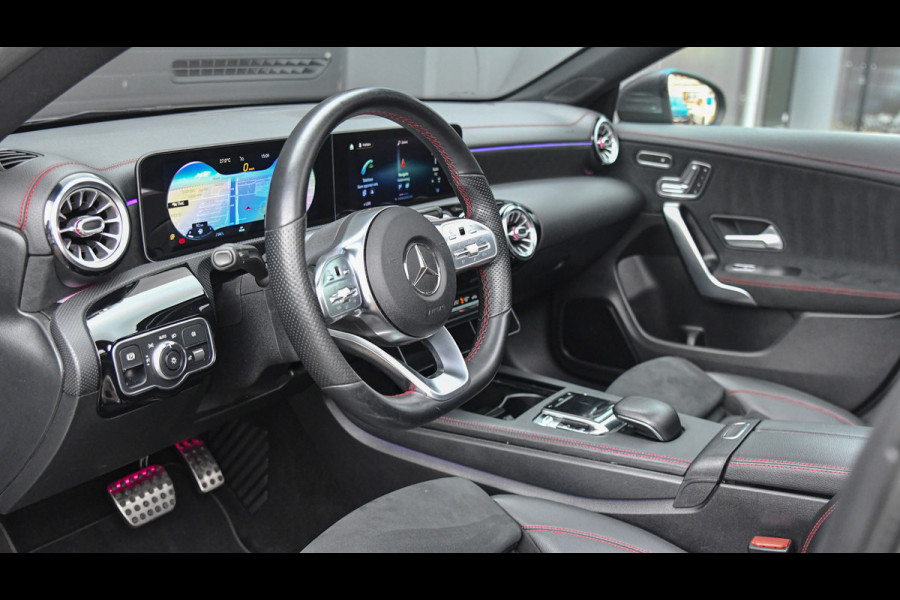 Mercedes-Benz CLA-Klasse 180 AMG-Line, Pano, Memory, 360, Ambient, Keyless!