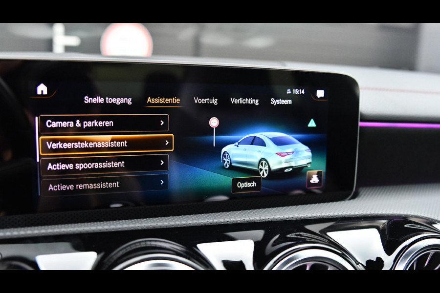 Mercedes-Benz CLA-Klasse 180 AMG-Line, Pano, Memory, 360, Ambient, Keyless!