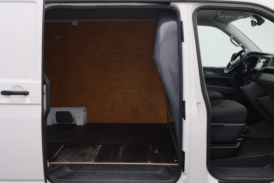 Volkswagen Transporter 2.0 TDI L2H1 30 DSG Cruise, Apple Carplay, Trekhaak, PDC