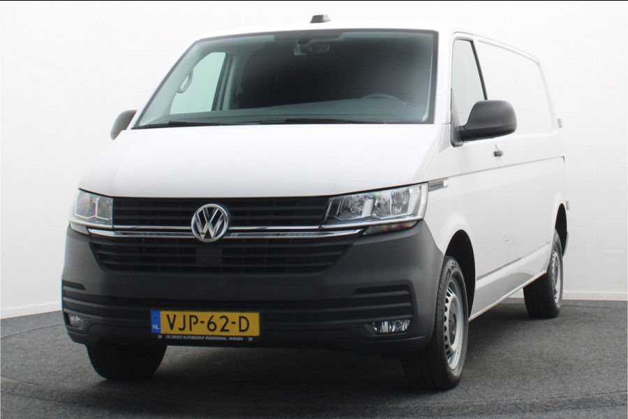 Volkswagen Transporter 2.0 TDI L2H1 30 DSG Cruise, Apple Carplay, Trekhaak, PDC