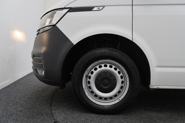 Volkswagen Transporter 2.0 TDI L2H1 30 DSG Cruise, Apple Carplay, Trekhaak, PDC