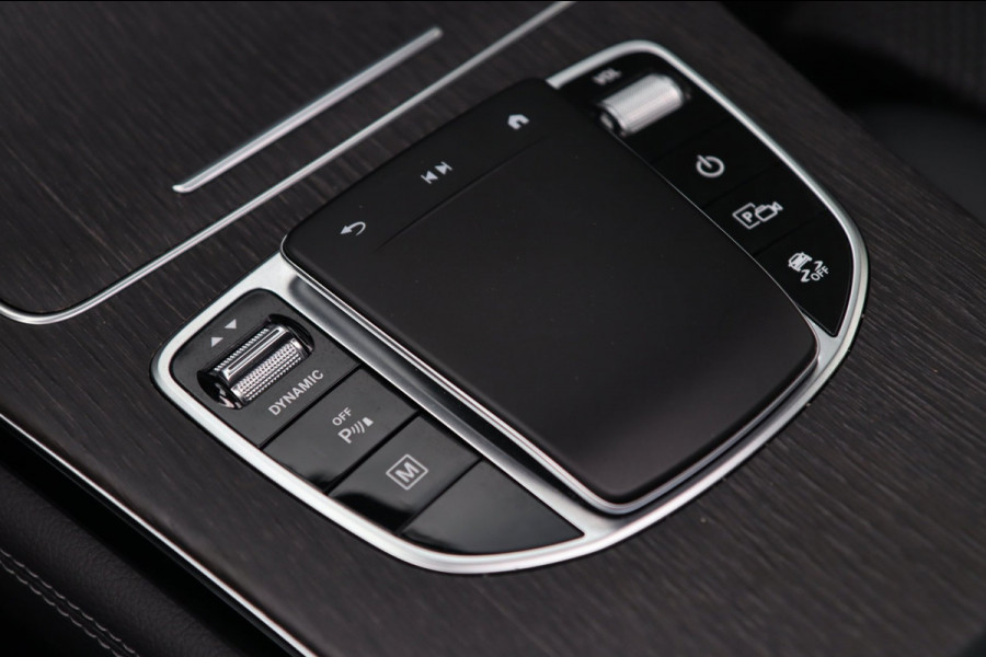 Mercedes-Benz GLC 300e 4MATIC / PANODAK / 360 / BURMESTER / MATRIX / CARPLAY