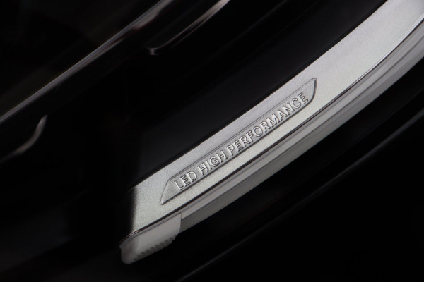 Mercedes-Benz GLC 300e 4MATIC / PANODAK / 360 / BURMESTER / MATRIX / CARPLAY