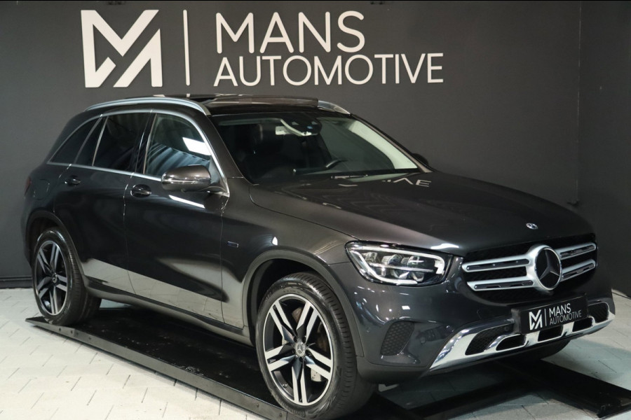 Mercedes-Benz GLC 300e 4MATIC / PANODAK / 360 / BURMESTER / MATRIX / CARPLAY