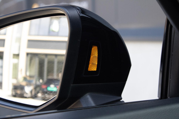 Audi Q3 35 TFSI Advanced Matrix Camera Stoelverwarming Trekhaak
