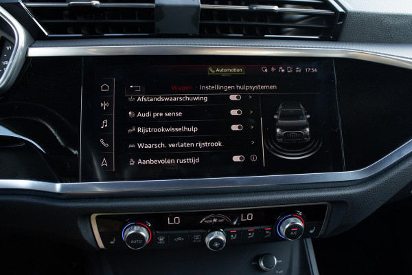 Audi Q3 35 TFSI Advanced Matrix Camera Stoelverwarming Trekhaak