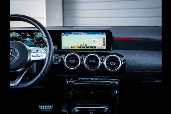 Mercedes-Benz A-Klasse 220 d Premium Plus - AMG l Pano l Night pakket