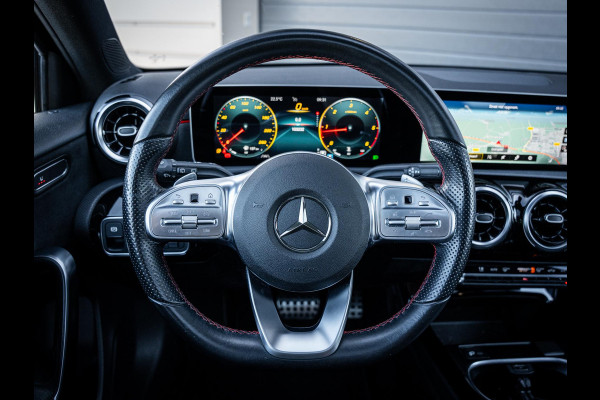 Mercedes-Benz A-Klasse 220 d Premium Plus - AMG l Pano l Night pakket