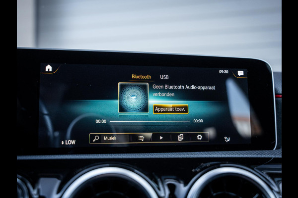 Mercedes-Benz A-Klasse 220 d Premium Plus - AMG l Pano l Night pakket