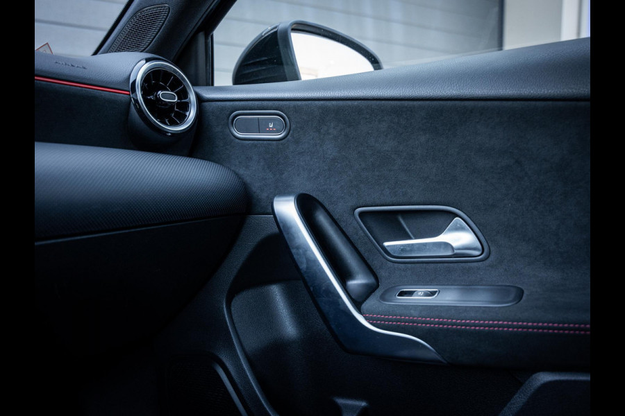 Mercedes-Benz A-Klasse 220 d Premium Plus - AMG l Pano l Night pakket
