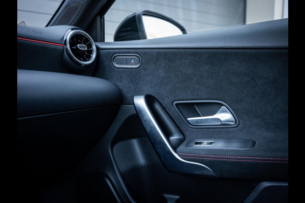 Mercedes-Benz A-Klasse 220 d Premium Plus - AMG l Pano l Night pakket