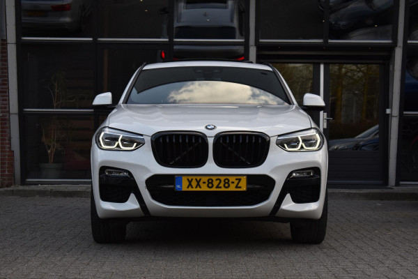 BMW X4 xDrive20i High Executive Edition M-Sport Pano Camera HK