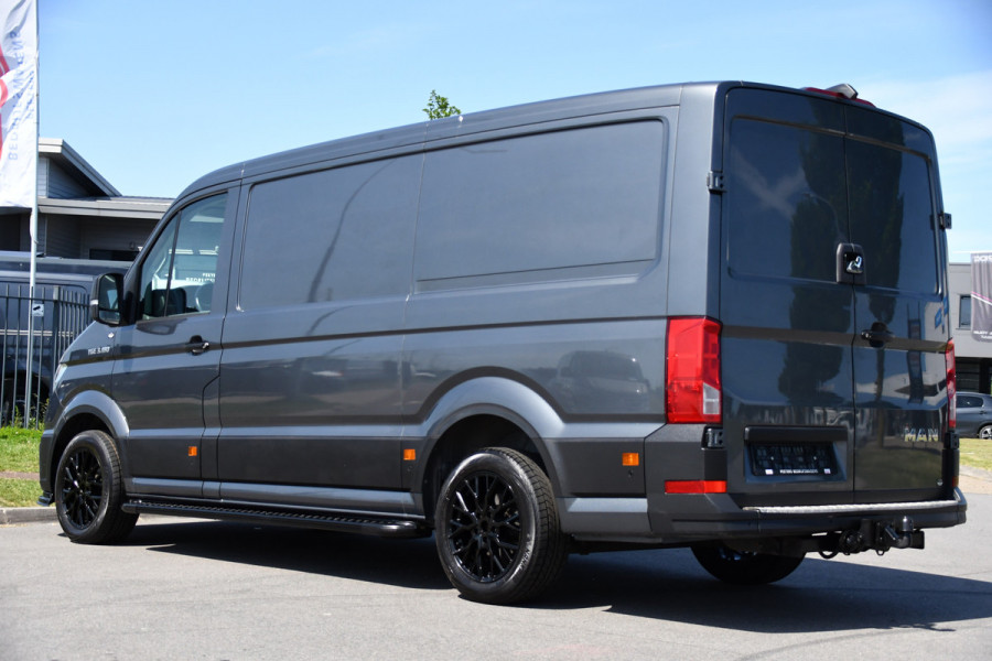 MAN TGE 3.180 2.0 L3H2 PB Edition Camera, Cruise, Carplay, LED, Clima, Stoelverwarming, Trekhaak, Standkachel, Uniek!