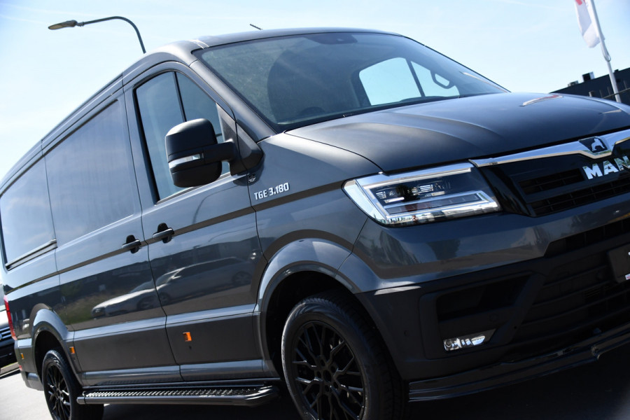 MAN TGE 3.180 2.0 L3H2 PB Edition Camera, Cruise, Carplay, LED, Clima, Stoelverwarming, Trekhaak, Standkachel, Uniek!