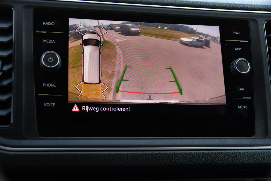 MAN TGE 3.180 2.0 L3H2 PB Edition Camera, Cruise, Carplay, LED, Clima, Stoelverwarming, Trekhaak, Standkachel, Uniek!