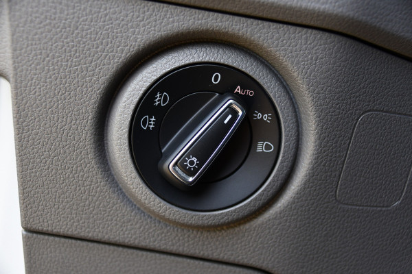 MAN TGE 3.180 2.0 L3H2 PB Edition Camera, Cruise, Carplay, LED, Clima, Stoelverwarming, Trekhaak, Standkachel, Uniek!